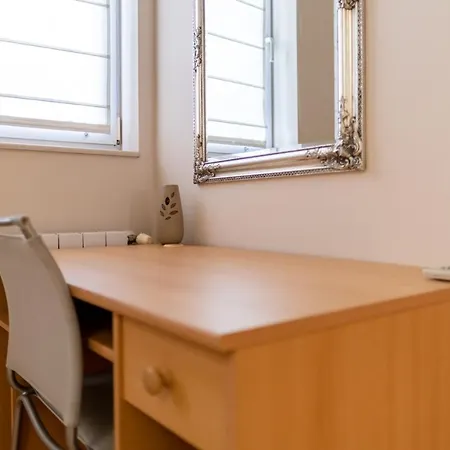 Spacious In The Center Apartment